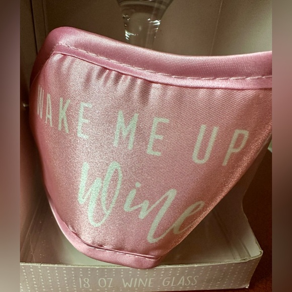 NWT Wine Glass + Eyemask Gift Set “I’m On Cloud Wine” Cute Pink Sleep Mask - Picture 6 of 8
